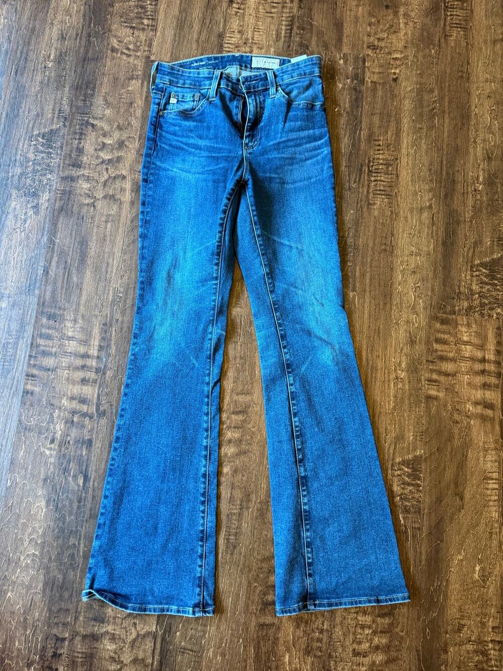 AG Adriano Goldschmied mid rise farrah boot cut jean size 26